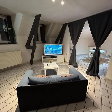 Logement Entier Pres De La Grand'place Apartment *